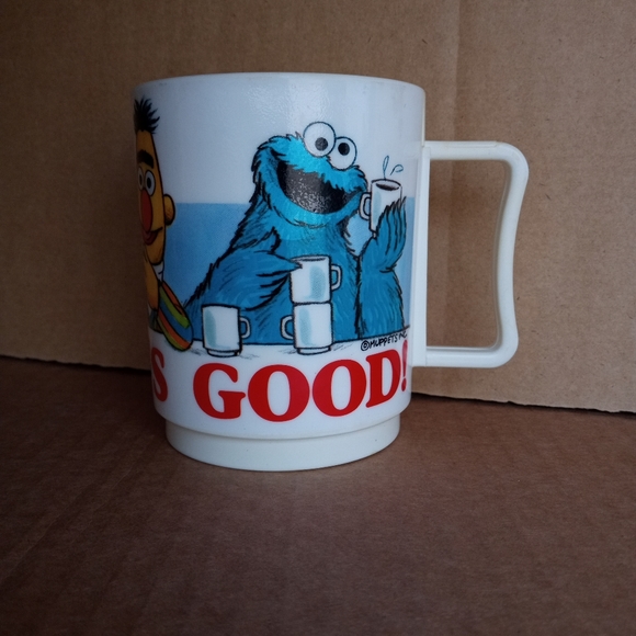 3 Vtg Child's Drink Cups - Picture 9 of 11